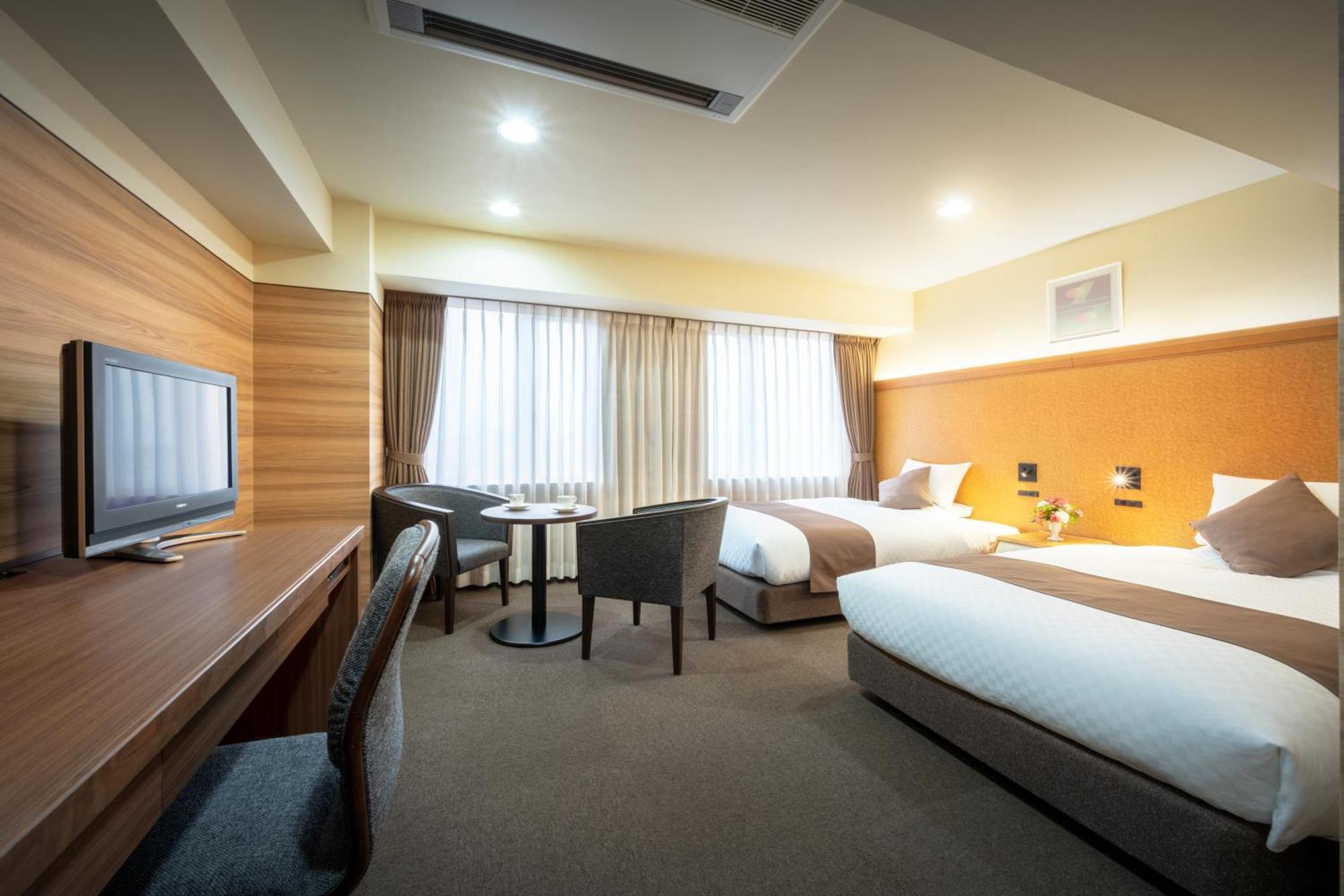 Niigata Grand Hotel Exterior photo